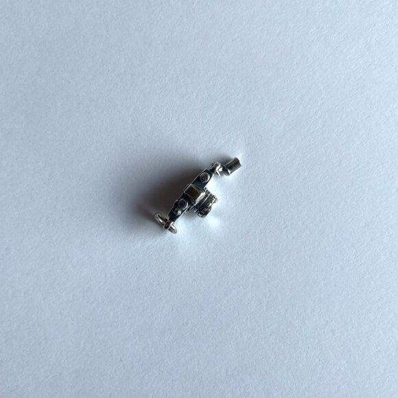 James Avery Sterling Silver 35mm Camera and Canister Charm - Pre-Owned - Picture 8 of 9